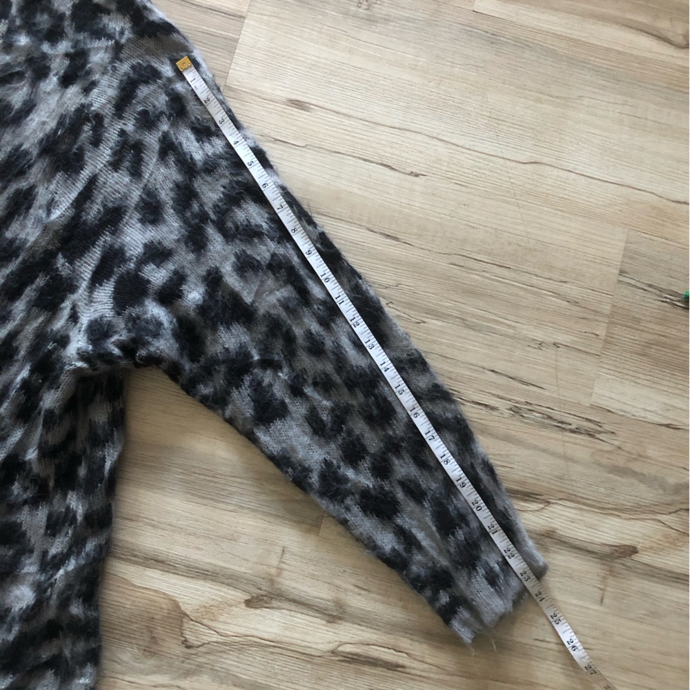 Torrid Black and Gray Animal Print Cardigan - Picture 4 of 8